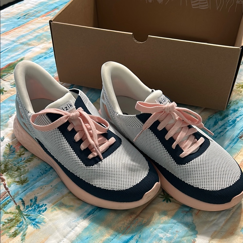 Kizik Women's Athletic Shoes - White and Pink
